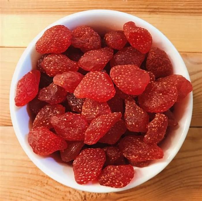 NatureVit Dried Strawberries 300 Gram Jar | Dehydrated Strawberry Slices | Naturally Sweet, No Added Sugar | Healthy Fruit Snack & Topping