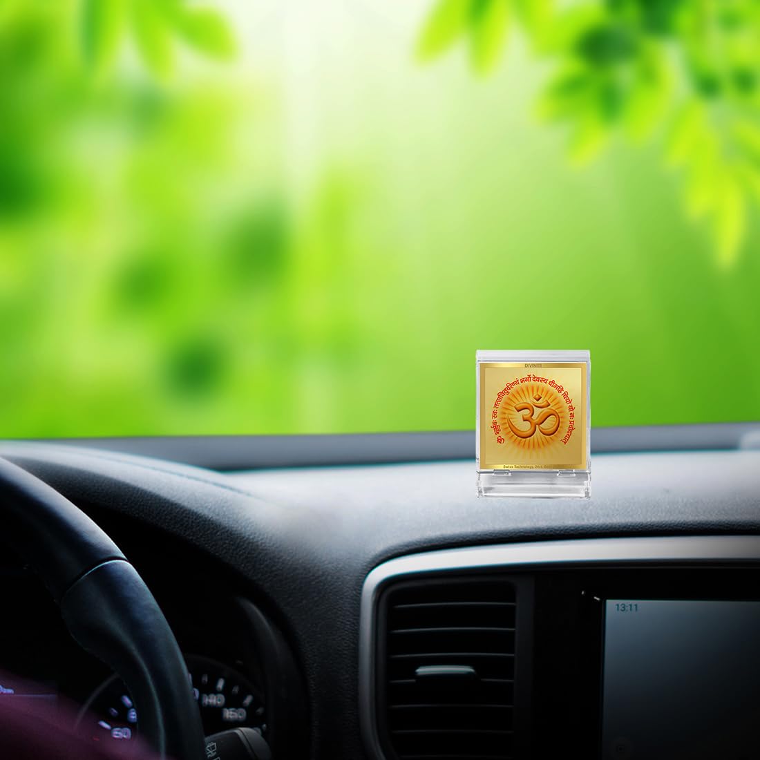 DIVINITI 24K Gold Plated Religious Car Dashboard Frame | Premium God Idol Frame for Car, Home Mandir & Office Table | Spiritual Gift, Decorative Showpiece | Om Gayatri Mantra