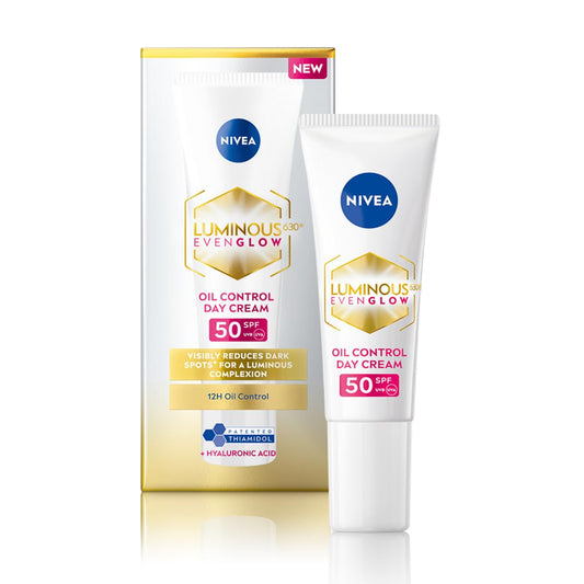NIVEA Luminous Even Glow Oil Control Day Cream & Moisturizer SPF 50 | Patented Thiamidol (60X More Effective Than Vitamin C) | Dark Spots & Pigmentation | Oil Control, Brightening & Even Tone with Hyaluronic Acid