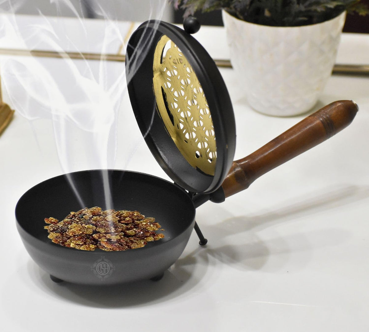 DSH Metal Incense Loban Burner with Handle, Dhoop Dhuni Sambrani Dhoop Burner and Home Office Temple Prayer Butler.