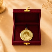 DIVINITI 24K Gold Plated Double-Sided Religious Pendant with Premium Gift Box, Spiritual Locket for Men & Women, Devotional Jewellery for Gifting & Everyday Wear | Satya Sai Baba & Hand