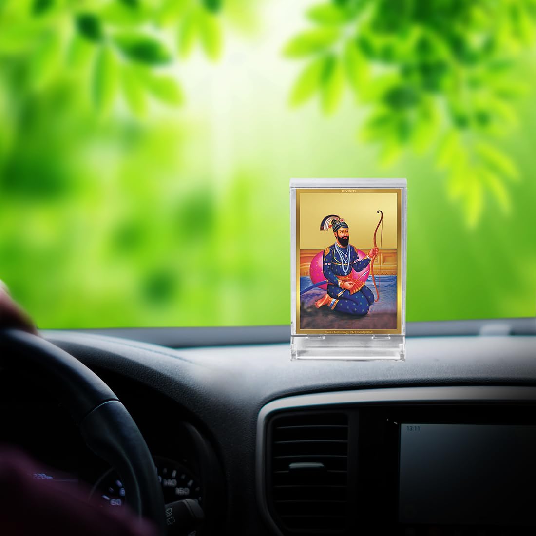 DIVINITI 24K Gold Plated Religious Car Dashboard Frame | Premium God Idol Frame for Car, Home Mandir & Office Table | Spiritual Gift, Decorative Showpiece | Guru Gobind Singh