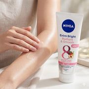 NIVEA Extra Bright Radiant Smooth Body Serum SPF30 PA+++ 320ml Body Lotion for Glowing Skin Skin Brightening Moisturizer for Women and Men Sun Protection Lightweight Fast Absorbing Daily Use Body Care