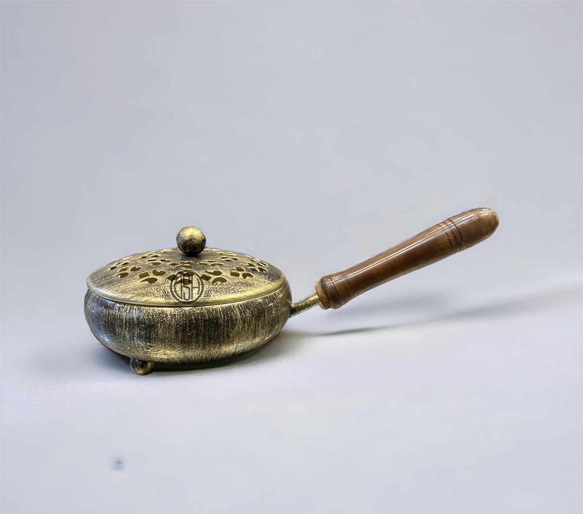 DSH CRAFTING YOUR CURIOSITY Multipurpose Metal Charcoal Incense Burner, Sambrani Dhoop, Bakhoor Burner, Loban Dhoop Holder with Wooden Handle.(LBN-01)