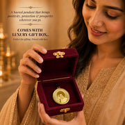 DIVINITI 24K Gold Plated Double-Sided Religious Pendant with Premium Gift Box, Spiritual Locket for Men & Women, Devotional Jewellery for Gifting & Everyday Wear | Satya Sai Baba & Hand
