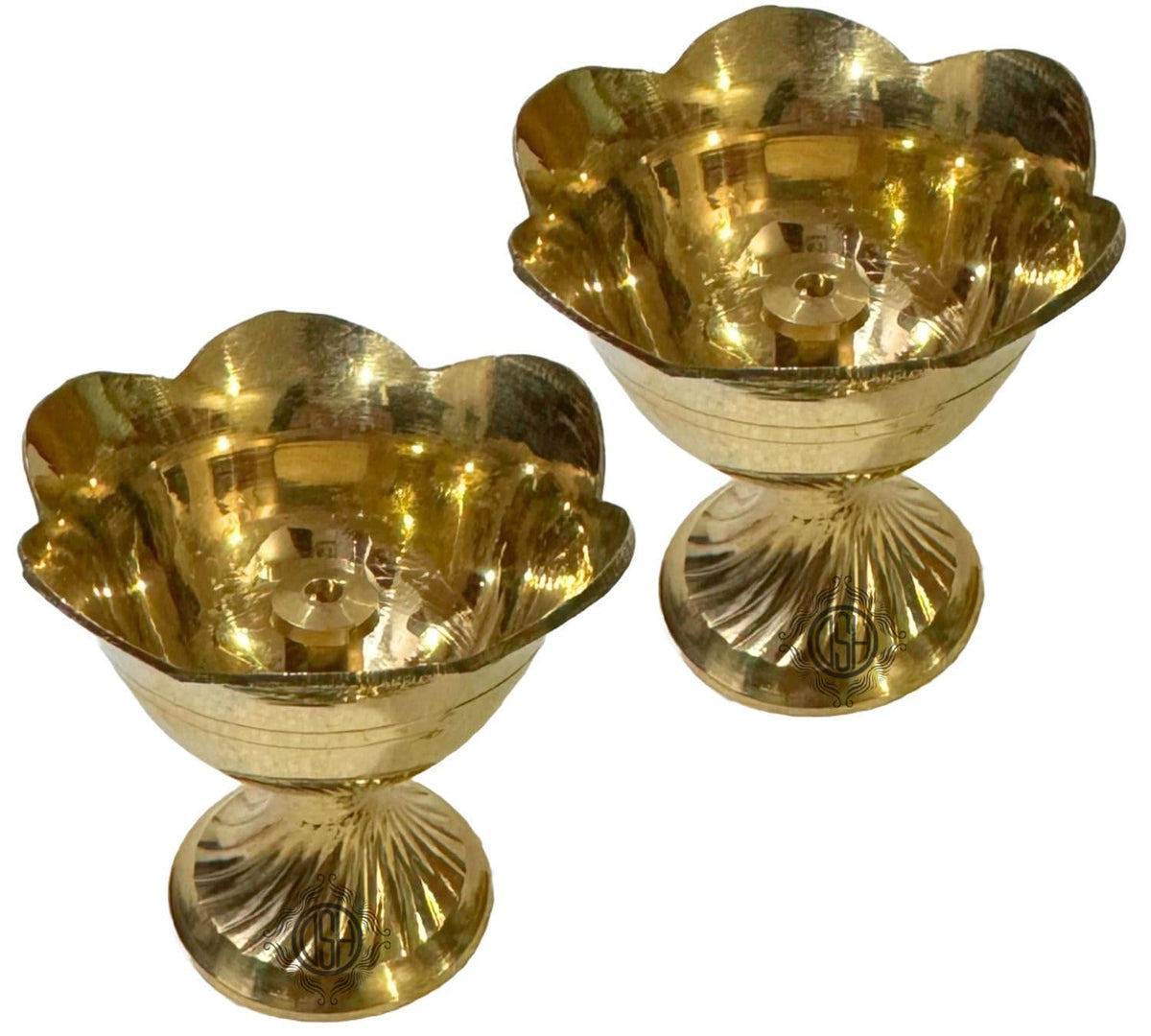 DSH Brass Flower Diya (Set of 2) Pooja Arti Deepak Akhand Jyoti Oil Lamp for Home Temple Puja Articles for Festive Decor.(DYA-21-ROSEp)