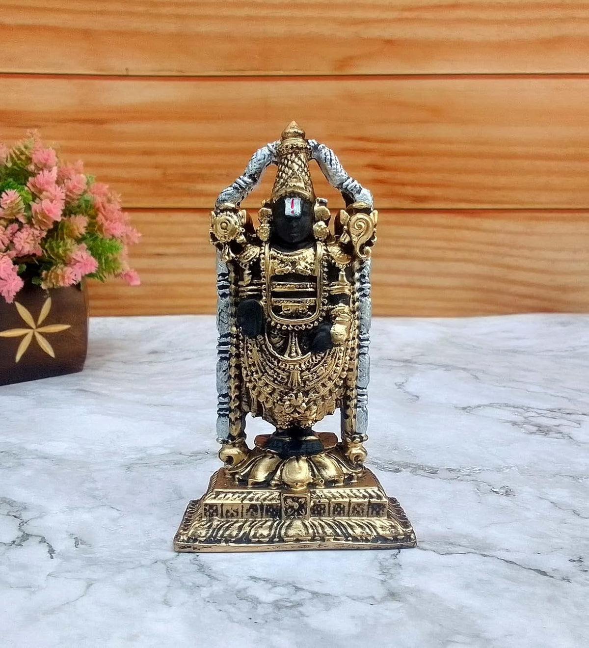SHINDE EXPORTS Govinda Idol for car Dashboard/Balaji murti for car/tirupati Balaji murti/Balaji Statue for Pooja Room