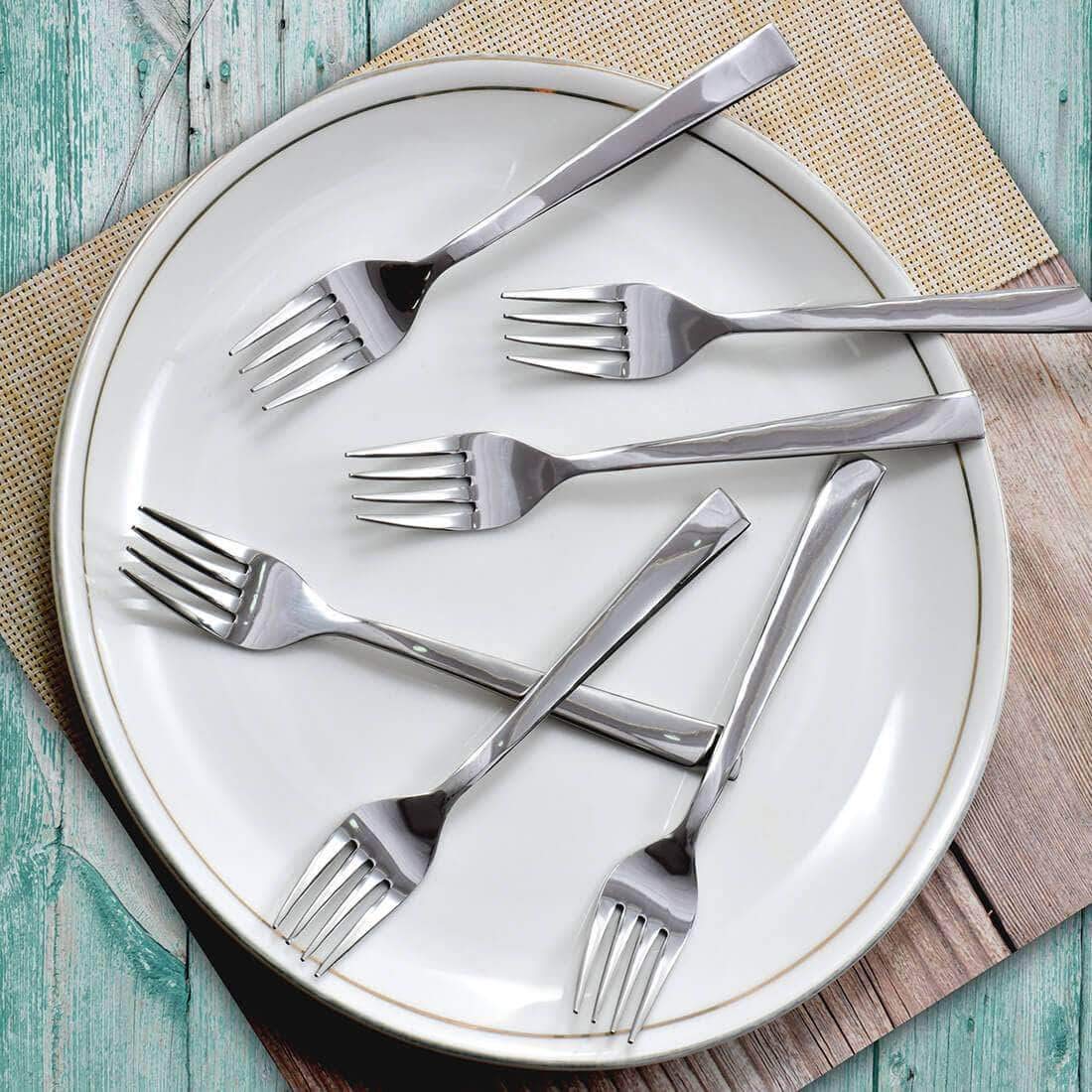 Parage 6 Pieces Stainless Steel Table Forks Set for Home & Kitchen, Fruit Fork, Dining Table, Shiny and Sturdy Handle Big Fork 18 cm, Silver