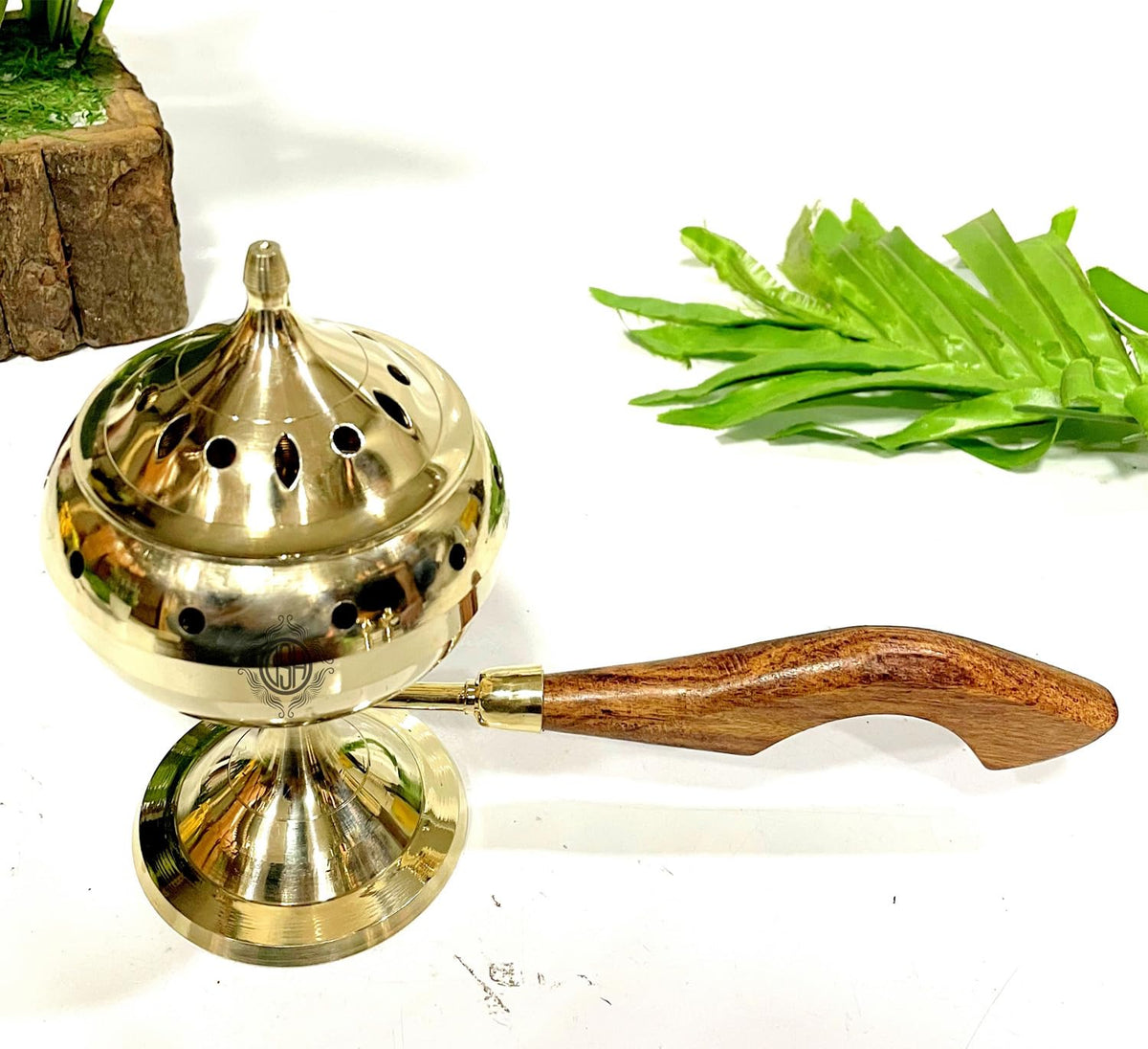 DSH Brass Loban Burner with Handle, Dhoop Dhuni Burner Sambrani Dhoop, Resin & Home Office Temple Prayer Butler. (Big)