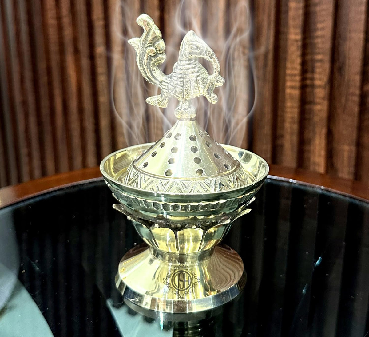 DSH Brass Incense Burner Dhoop Dani Peacock Bakhoor Holder Decorative Insence Burner for Home Purifying Office Temple Prayer Butler.(LBN-20-KAMALmor)