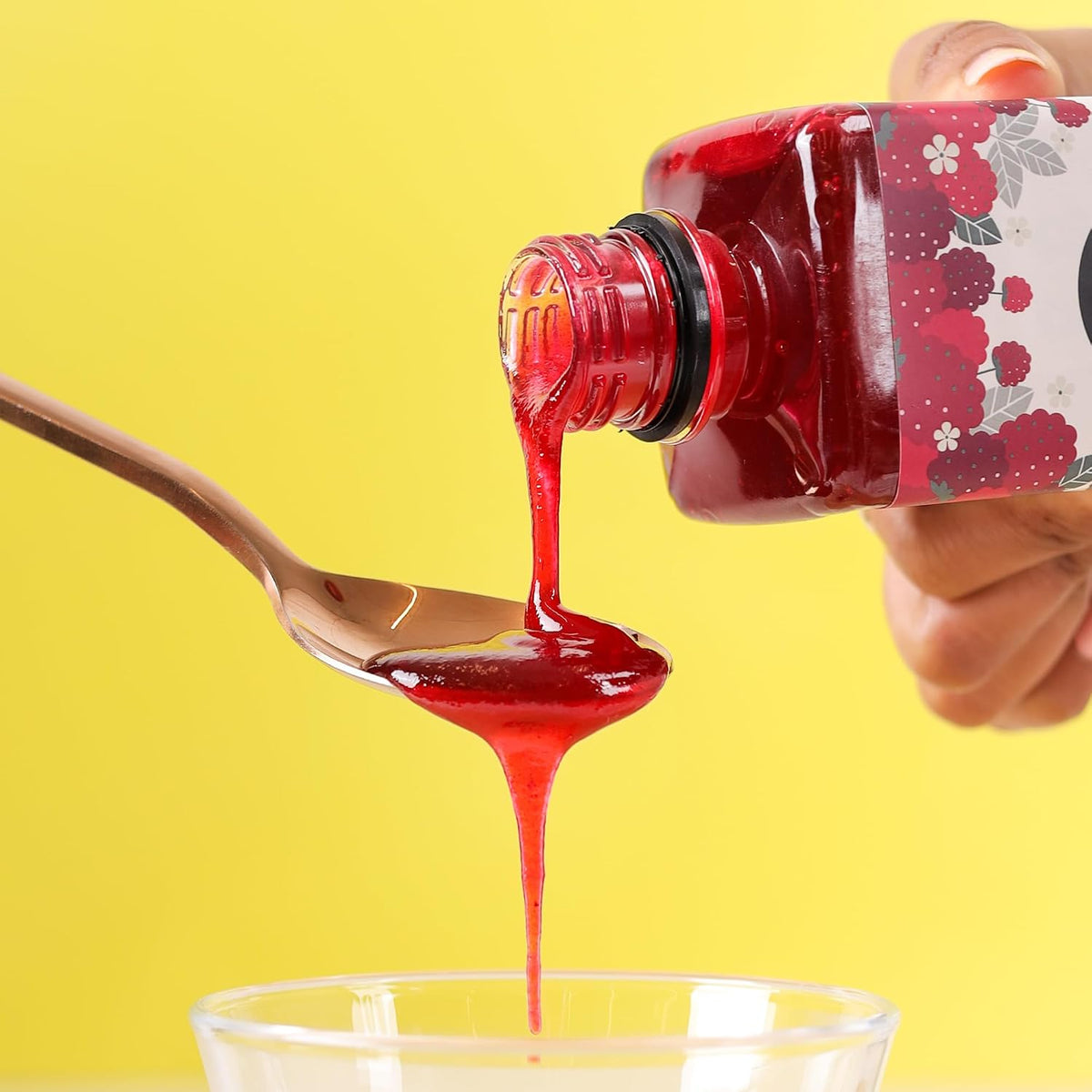 Urban Platter Raspberry Syrup, 500ml / 17fl.oz [Plant-Based, Thick, Real Fruits]