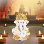 DIVINITI 24K Gold Plated Resin Lord Ganesha Idol for Car Dashboard, Tabletop|Ganesh Statue for Good Luck and Success|Ganpati Murti for Home Decor Mandir, Office Desk Puja Gift White & Gold (8.4x4.2cm)