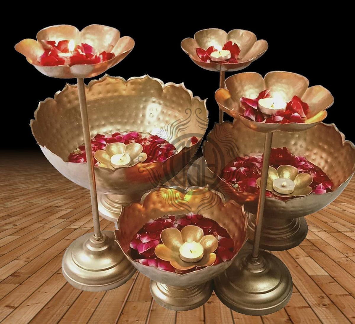 DSH CRAFTING YOUR CURIOSITY Urli Bowl for Home and Festival Decor - Show Piece for Floating Flowers, Candles, and T Lights - Taj Bowl Candle Stand With Floating Diyas, Gold