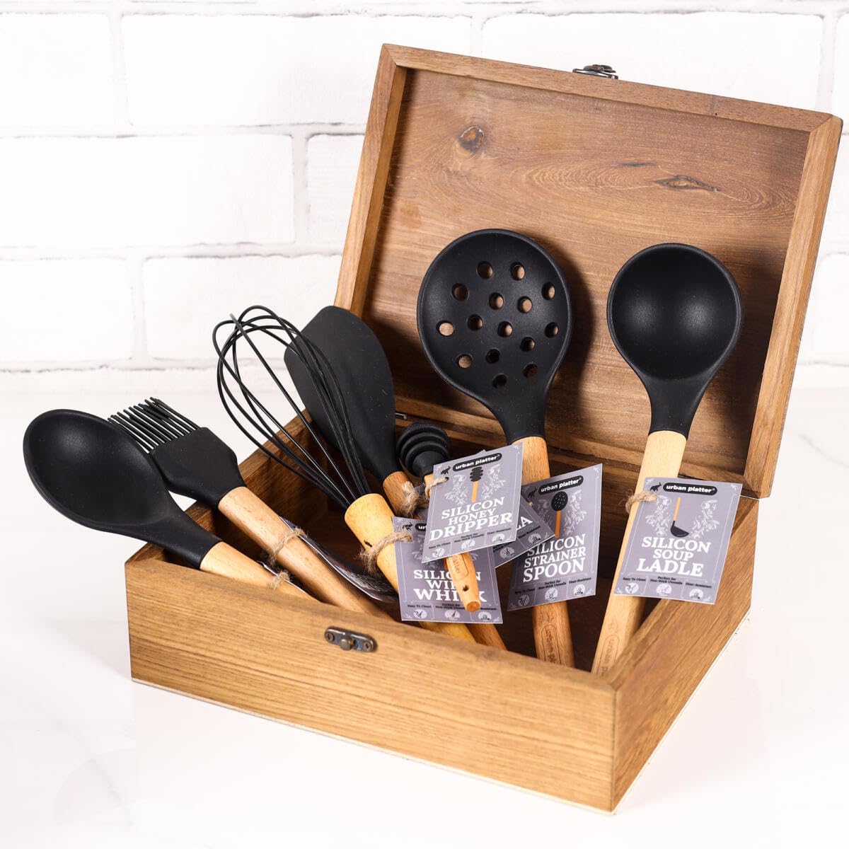 Urban Platter Silicone Dipper for Honey,Maple Syrup, Molasses, Melted Chocolate, Caramel Dippers Server [with Wooden Handle, Easy to Clean, Perfect for Non-Stick Utensils, Heat-Resistant]