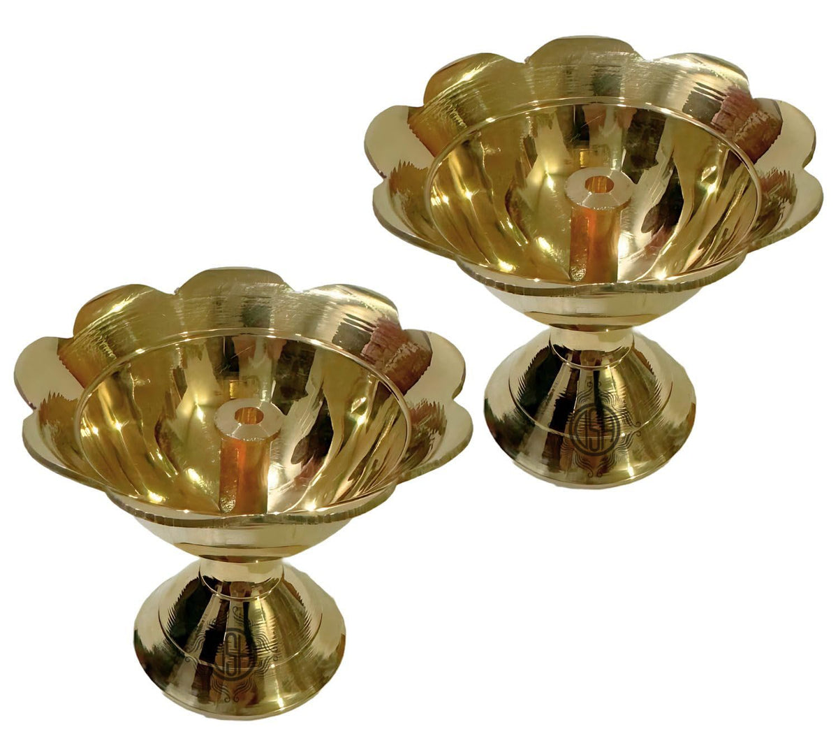 DSH Brass Diya for Pooja, Mandir, Diwali Festival Oil lamp Diya for Daily Pooja/Diwali Home Decoration and Gifting. (Small)