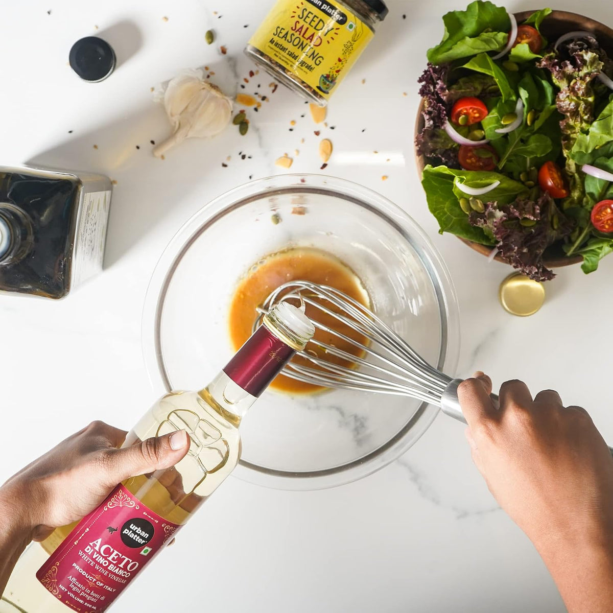 Urban Platter Aceto DI Vino Bianco White Wine Vinegar, 500ml (Product of Italy, Perfect for Salads, 6% Acidity, Use for Dressing Salads, Making sauces, Making Spreads and Season proteins)
