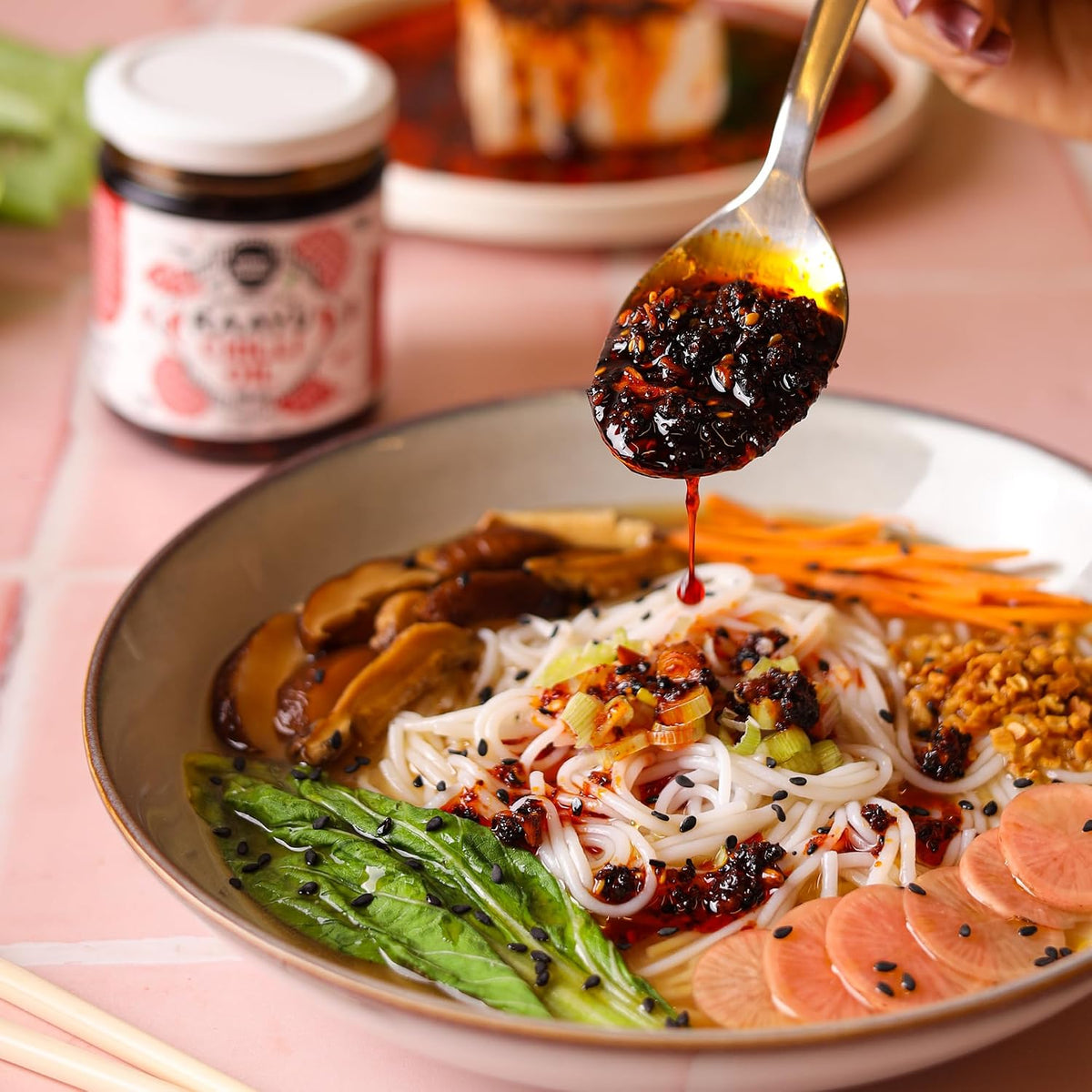 Urban Platter Raayu Chilli Oil, 160g (Japanese Condiment | Infused with Sesame & Garlic | For Ramen, Rice, Dumplings & Silken Tofu)