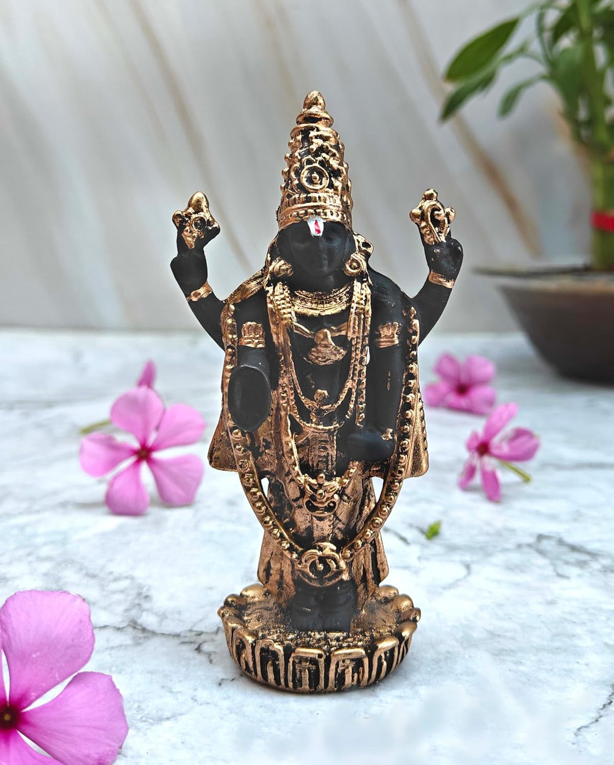SHINDE EXPORTS Govinda Idol for car Dashboard/Balaji murti for car/tirupati Balaji murti/Balaji Vishu Statue for Pooja Room (Gold)