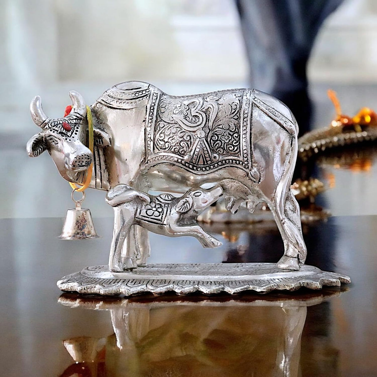 KridayKraft Metal Om Kamdhenu Cow and Calf Metal Statue for Good Luck,Feng Shui As Table Top Figurine,Vastu,Religious Gau MATA Idol Home,Office&Table Decorative,Animal