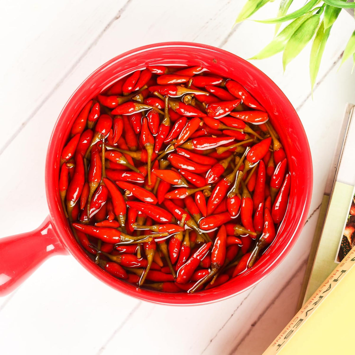 Urban Platter Extra Spicy Thai Bird's Eye Chilli in Vinegar, 975g