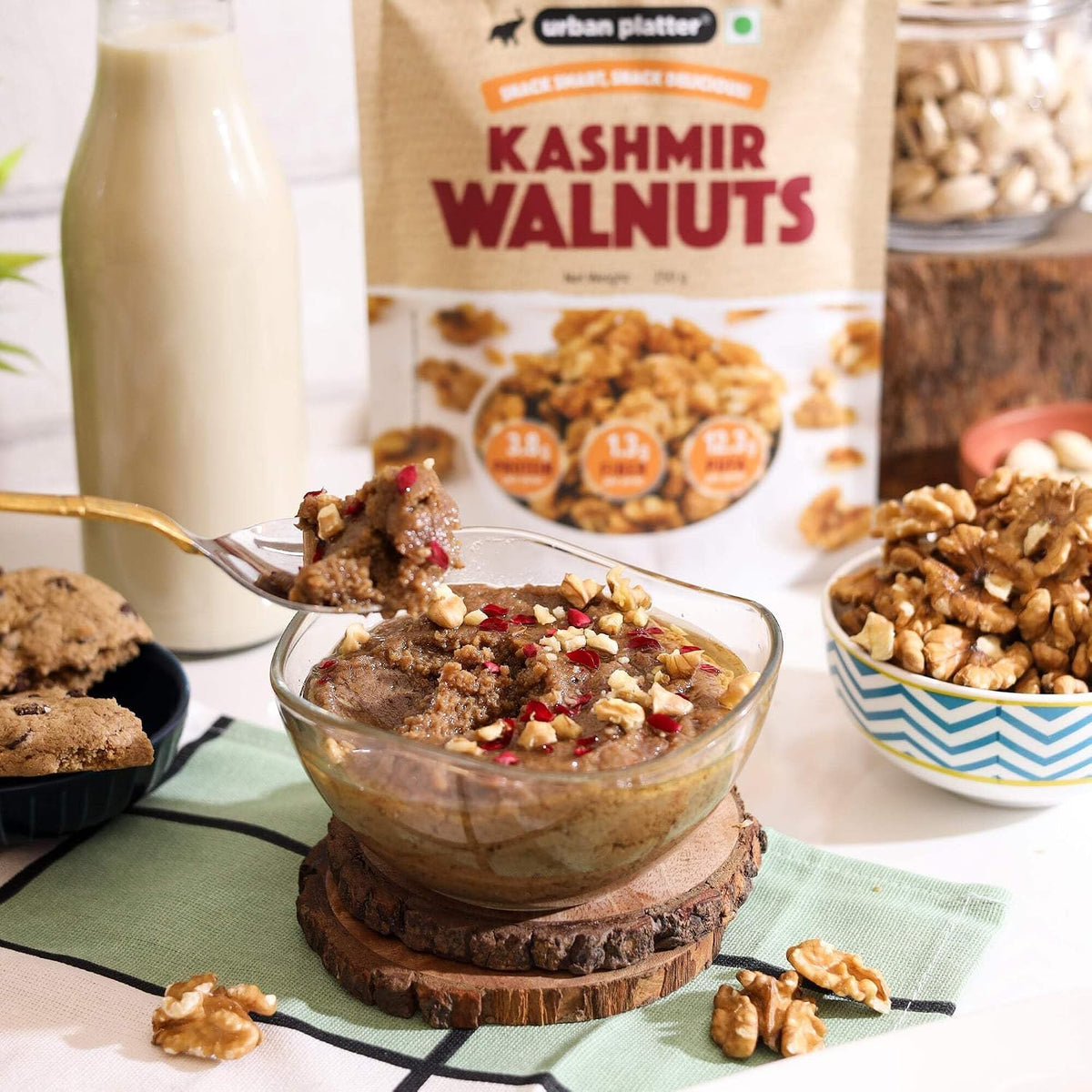 Urban Platter Kashmir Walnut Kernels, 250g (Shelled Halves | Akhrot Giri | Grown in India | Rich in Omega-3 & Antioxidants)
