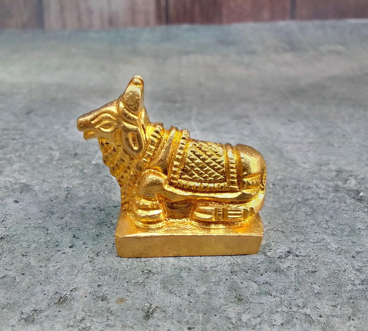 SHINDE EXPORTS Small Brass Nandi Idol Statue vastu Bull murti for Pooja at mandir Home (4cm)