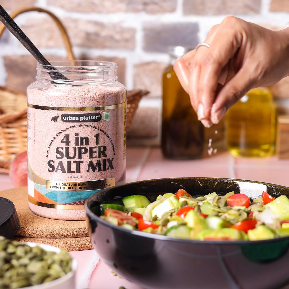 Urban Platter 4 in 1 Super Salt Mix, 1kg (Pink Himalayan Salt, White Rock Salt, Black Salt & Arabian Sea Salt | Signature Blend of Origin Salts | Everyday Cooking Essential)