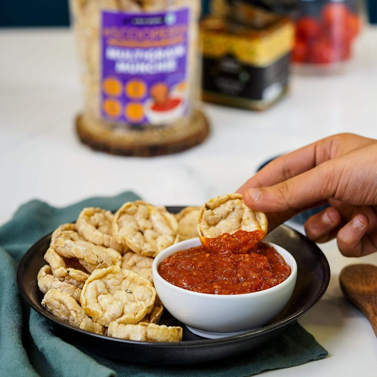 Urban Platter Scoopers Multigrain Munchie, 60g (Crunchy Crisps Made with Popped Multi-Grains and Seeds for Healthy Snacking)