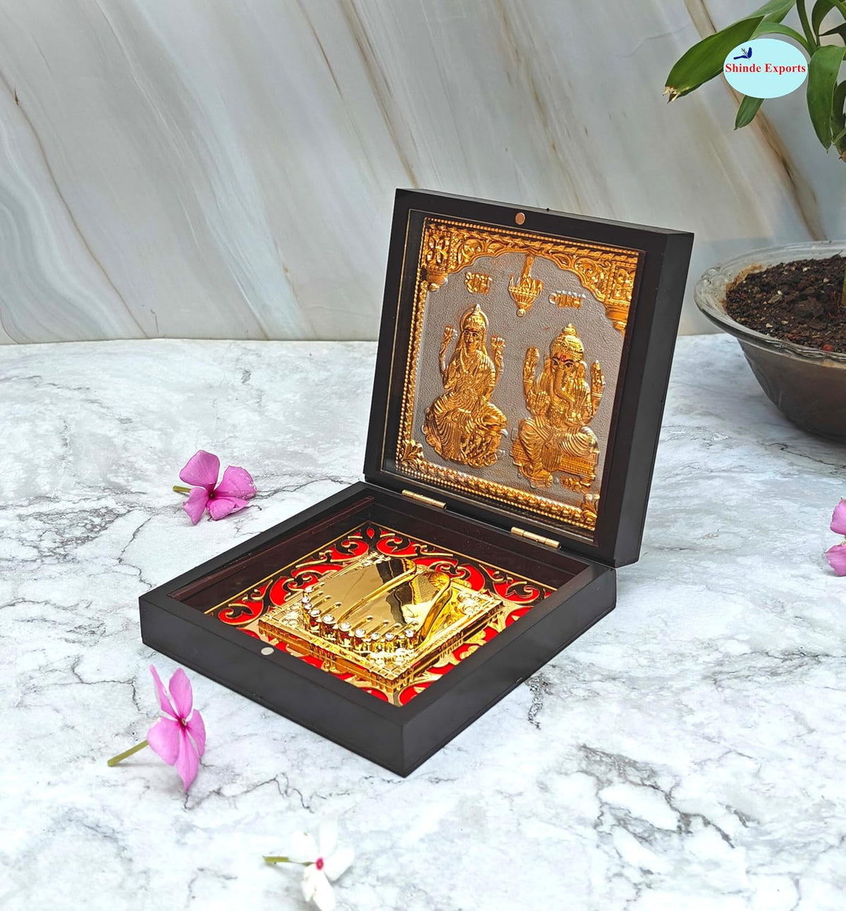 SHINDE EXPORTS Shirdi Sai Baba Charan paduka Gift Box for puja (12x12cm)