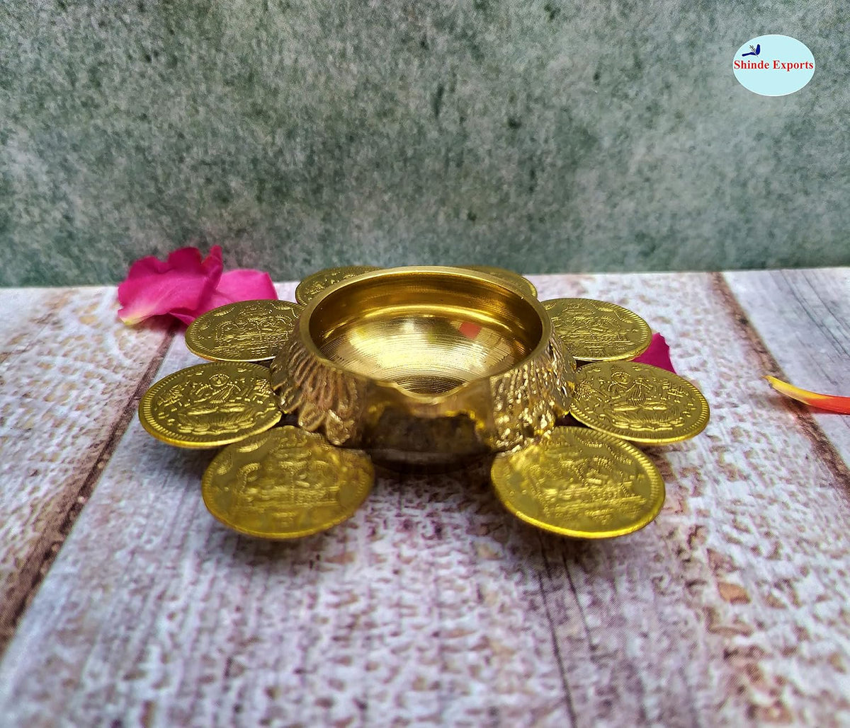 SHINDE EXPORTS ShGodess Laxmi/Lakshmi Brass Diya deepam lamp for puja/Pooja Worship. (Design 2)