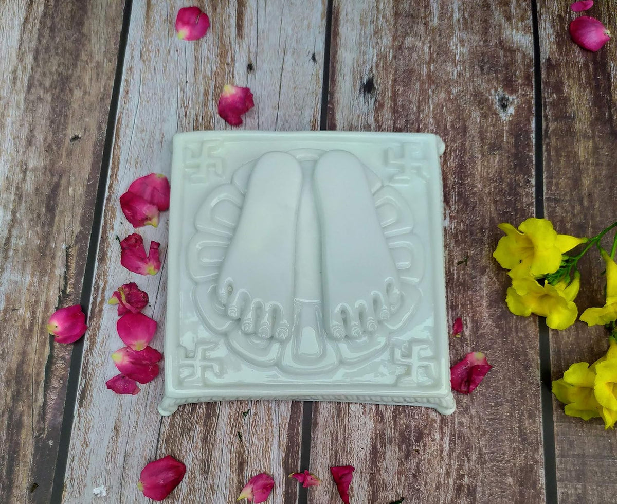 SHINDE EXPORTS Marble Charan Paduka for Puja (White, Design 11)