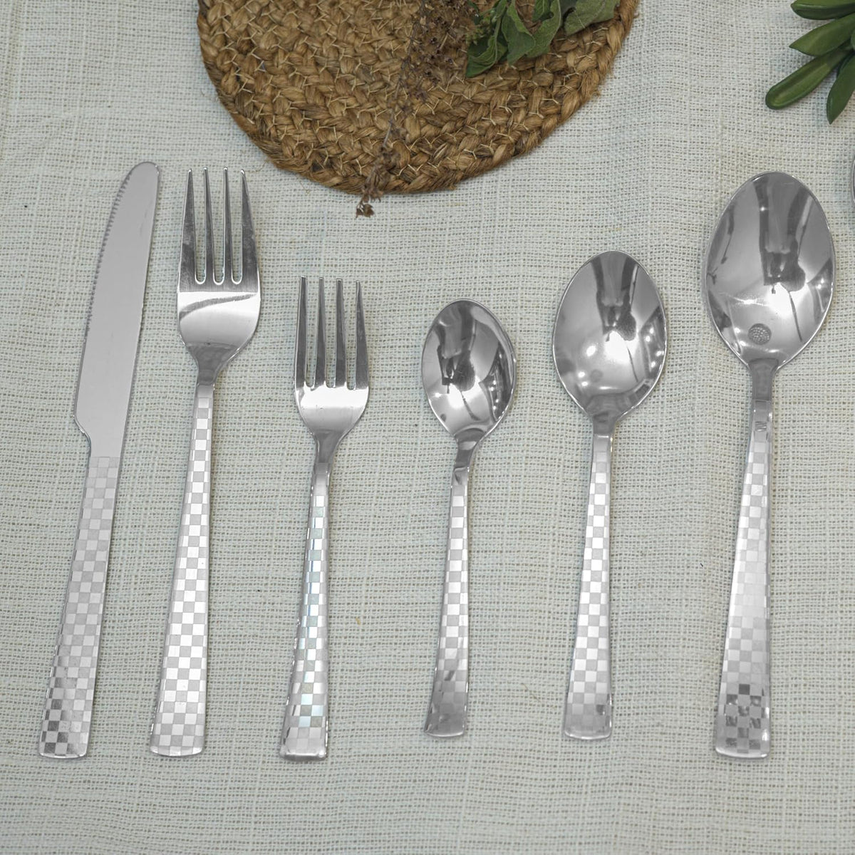 Parage 6 Pieces Stainless Steel Premium Dinner Knives, Butter Knife Set, Silver, Checks Design, 21 cm