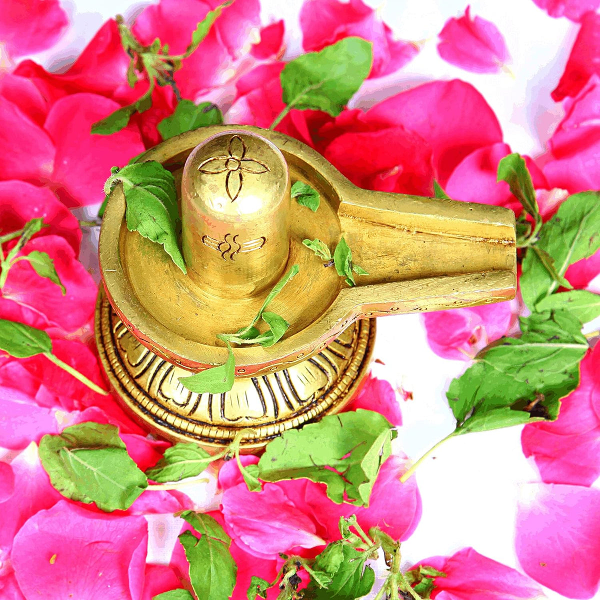 Aalayam Selveer Shivling Brass for Pooja | Sivalingam Mini | Mini Brass Shiva Lingam for Puja 5 CM Height, 175g Gold Colour 1 No