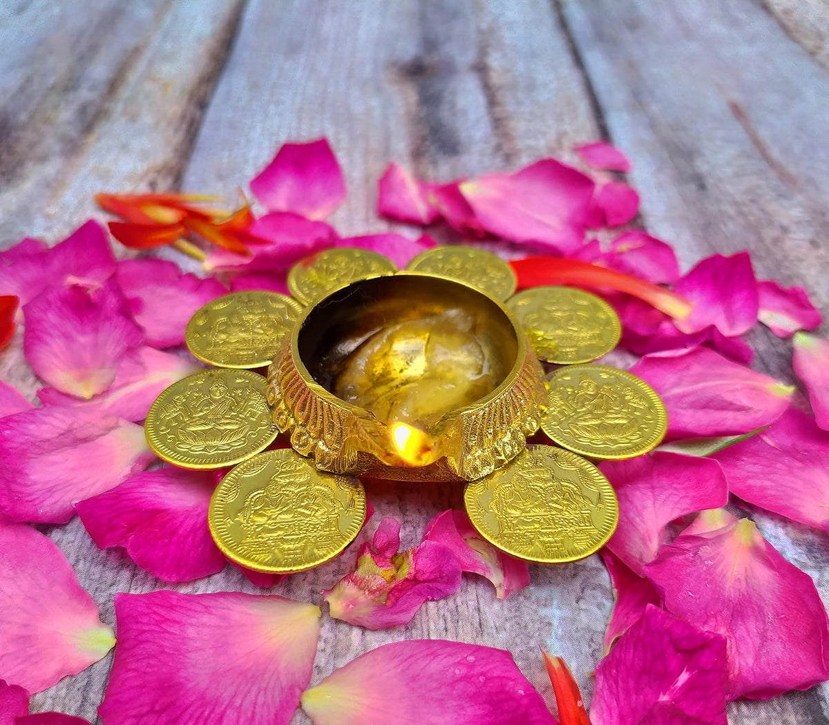 SHINDE EXPORTS ShGodess Laxmi/Lakshmi Brass Diya deepam lamp for puja/Pooja Worship. (Design 2)