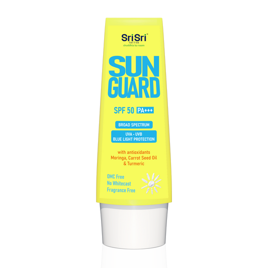 Sri Sri Tattva Sunguard, SPF 50 PA +++ | With Anti Oxidants Moringa, Carrot Seed Oil & Turmeric | 50 g