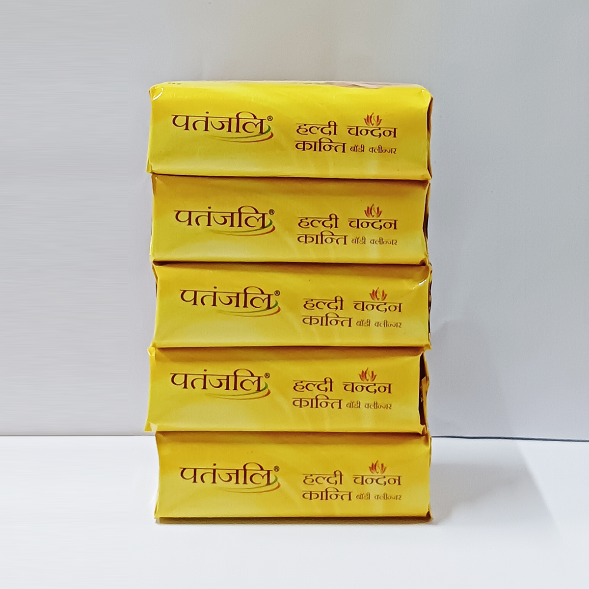 Patanjali Haldi Chandan Kanti Body Cleanser 75 G